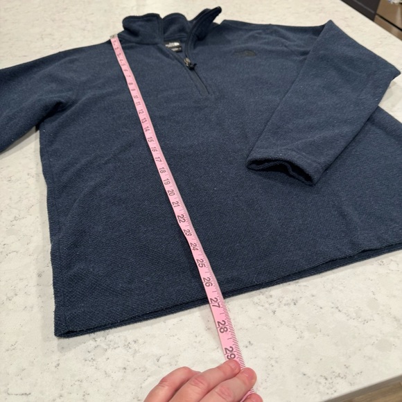The North Face Men’s Size Large Navy Quarter Zip Pullover Sweatshirt Black Logo - Picture 8 of 14